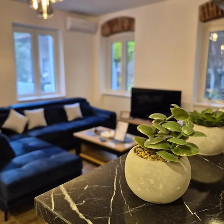 Impero Apartman *